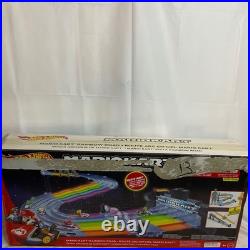 Hot Wheels Mario Kart Rainbow Road 8-Ft Track Set