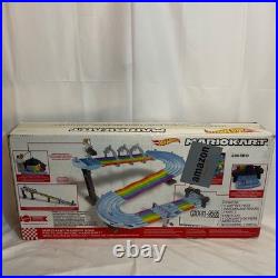 Hot Wheels Mario Kart Rainbow Road 8-Ft Track Set