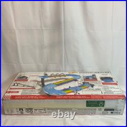 Hot Wheels Mario Kart Rainbow Road 8-Ft Track Set, Multicolor