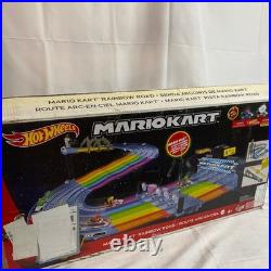 Hot Wheels Mario Kart Rainbow Road 8-Ft Track Set, Multicolor