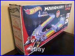 Hot Wheels Mario Kart Rainbow Road Race Track Set Factory Sealed Brand New