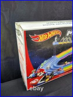 Hot Wheels Mario Kart Rainbow Road Race Track Set Lights & Sounds Brand New