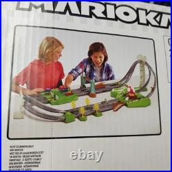 Hot Wheels MarioKart Circuit Deluxe Track Set HFY15 Die-Cast WITH YOSHI & MARIO