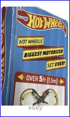 Hot Wheels Over 5 Ft. Colossal Crash Action Biggest Motorized Track Set, NEW