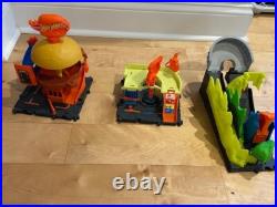 Hot Wheels Playset Lot Multi-Level Garage, City Sets, Track Pieces & 25+ Cars Hot Wheels Playset Lot Multi-Level Garage, City Sets, Track Pieces & 25+ Cars