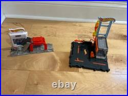 Hot Wheels Playset Lot Multi-Level Garage, City Sets, Track Pieces & 25+ Cars Hot Wheels Playset Lot Multi-Level Garage, City Sets, Track Pieces & 25+ Cars