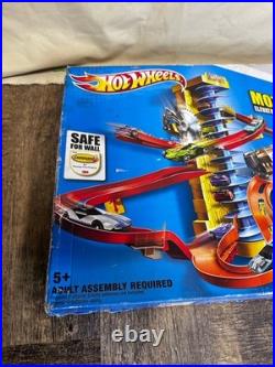 Hot Wheels Power Tower Track Set w Wall Tracks Motorized Elevator W3423-2011 NIB