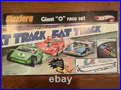 Hot Wheels Sizzlers (Giant O Fat Track Race Set) NewithSealed+Mad Scatter/cars