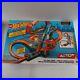 Hot-Wheels-Sky-Crash-Tower-Track-Set-2-5ft-83cm-high-with-motorized-booster-01-gp