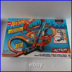 Hot Wheels Sky Crash Tower Track Set 2.5ft/83cm high with motorized booster