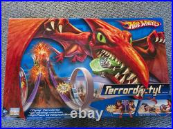 Hot Wheels Terrordactyl Race Track Set Ultimate CARnivore Cruncing Action New
