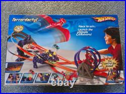 Hot Wheels Terrordactyl Race Track Set Ultimate CARnivore Cruncing Action New