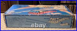 Hot Wheels Thundershift 500 Race Set MPN 7663 with 2 Cars & Track Pieces