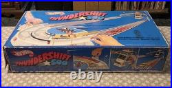 Hot Wheels Thundershift 500 Race Set MPN 7663 with 2 Cars & Track Pieces