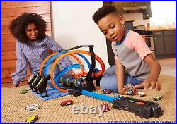 Hot Wheels Toy Car Track Set, Corkscrew Crash with 164 Scale Car, 3 Crash