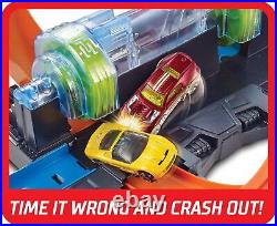 Hot Wheels Toy Car Track Set, Corkscrew Crash with 164 Scale Car, 3 Crash