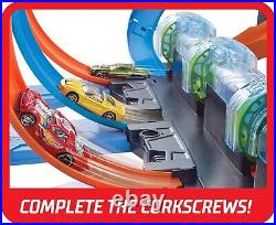 Hot Wheels Toy Car Track Set, Corkscrew Crash with 164 Scale Car, 3 Crash