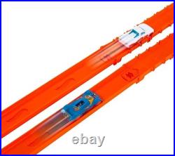 Hot Wheels Toy Car Track Set, Track Creator Deluxe Pack & 2 164 Scale Die-Cast