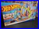 Hot-Wheels-Track-Set-Epic-Crash-Dash-With-5-Crash-Zones-Motorized-Booster-01-hk