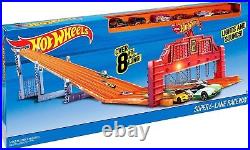 Hot Wheels Track Set Race Track with 6 Toy Cars Super 6-Lane Raceway with Lig