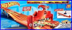 Hot Wheels Track Set, Race Track with 6 Toy Cars, Super 6-Lane Raceway with Ligh