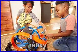 Hot Wheels Track Set and Toy Car, Large-Scale Motorized Track with 3 Corkscrew L