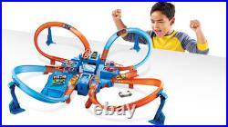 Hot Wheels Track Set with 164 Scale Toy Car, 4 Intersections for Crashing, Powe