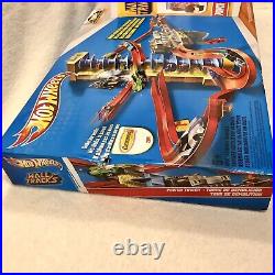 Hot Wheels Wall Tracks Power Tower Motorized Elevator Mattel 2012 NEW SEALED