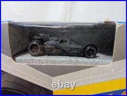 Hot Wheels Wall Tracks Starter Set Batman Edition Dark Knight New Damaged Box