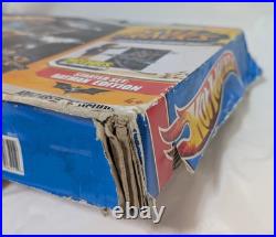 Hot Wheels Wall Tracks Starter Set Batman Edition Dark Knight New Damaged Box