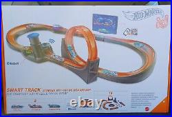Hot Wheels id Smart Track Starter Kit with Cars and Track Pieces