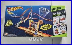 Hotwheels 2014 Workshop TRACK BUILDER Mega Pack with +40ft Of Track and 5 Cars