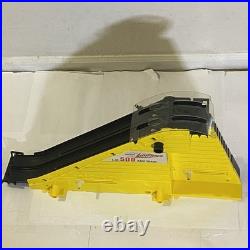 Johnny Lightning LM 500 Track Set with Box & Instructions Missing 1 Upright Cars Johnny Lightning LM 500 Track Set with Box & Instructions Missing 1 Upright Cars