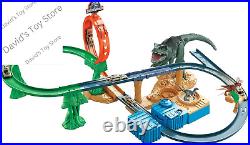 Jurassic World Dominion Toy Cars & Track Set, Clash'N Crash Playset with Big Di