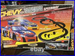 Life like ho slot car track Chevy Thunder Speedway Set