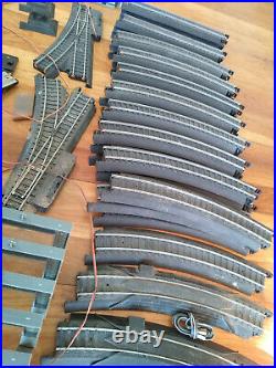 Life-like power-loc track lot+ cars, station and house, fair condition, used