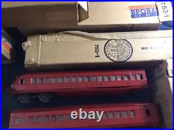 Lionel PREWAR 1938 700E BOXED RAIL CHIEF 4 CAR PASSENGER SET WITH T RAIL TRACK Lionel PREWAR 1938 700E BOXED RAIL CHIEF 4 CAR PASSENGER SET WITH T RAIL TRACK