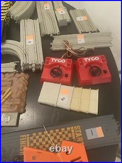 Lot Bundle VTG Tyco Electric Racing Set Nite Glow Slot Car Track Cliff Loop 3210