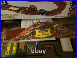 Marchon MR1 Bigfoot vs snake bite HO race car track set