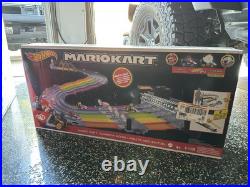 Mario Kart Hot Wheels Rainbow Road Raceway 8-Foot Racing Track Set DMG BOX NEW