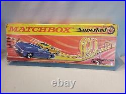 Matchbox Superfast Sf-4 Double Loop Track Race set Complete With Rare Cars