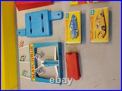 Matchbox Superfast Sf-4 Double Loop Track Race set Complete With Rare Cars