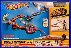 Mattel Hot Wheels GORILLA TAKEDOWN Track Set (2011, W1479) Wall Tracks NEW