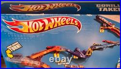Mattel Hot Wheels GORILLA TAKEDOWN Track Set (2011, W1479) Wall Tracks NEW