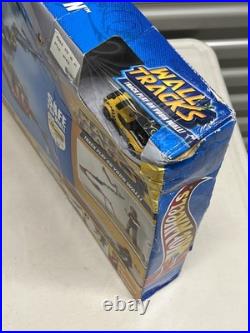 Mattel Hot Wheels GORILLA TAKEDOWN Track Set (2011, W1479) Wall Tracks NEW! READ