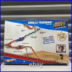 Mattel Hot Wheels GORILLA TAKEDOWN Track Set (2011, W1479) Wall Tracks NEW! READ