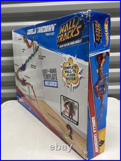 Mattel Hot Wheels GORILLA TAKEDOWN Track Set (2011, W1479) Wall Tracks NEW! READ