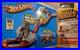 Mattel-Hot-Wheels-Motorized-Mid-air-Crash-Madness-Wall-Tracks-2010-Race-Car-Set-01-sl