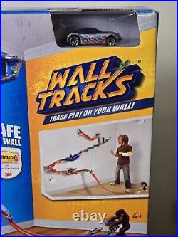 Mattel Hot Wheels Wall Tracks GORILLA TAKEDOWN Track Set 2010 NIOB, Sealed EX. C