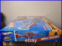 Mattel Hot Wheels Wall Tracks GORILLA TAKEDOWN Track Set 2010 NIOB, Sealed EX. C